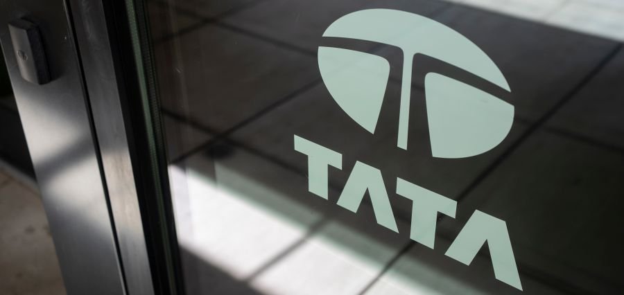 Read more about the article Tata Motors Teams Up with South Indian Bank to Extend Financing Options for Commercial Vehicle Purchases